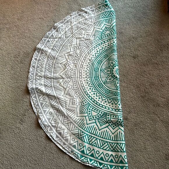 Bohemian 70” Round Tablecloth! - Picture 2 of 9